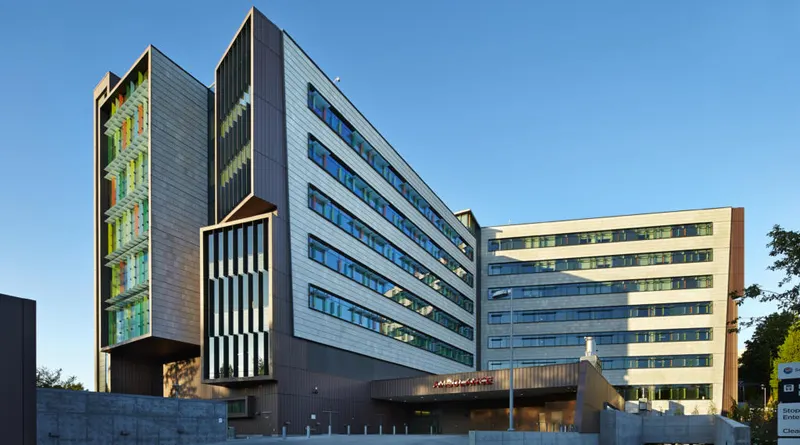 Seattle Children’s Hospital expansion with colored glass panels